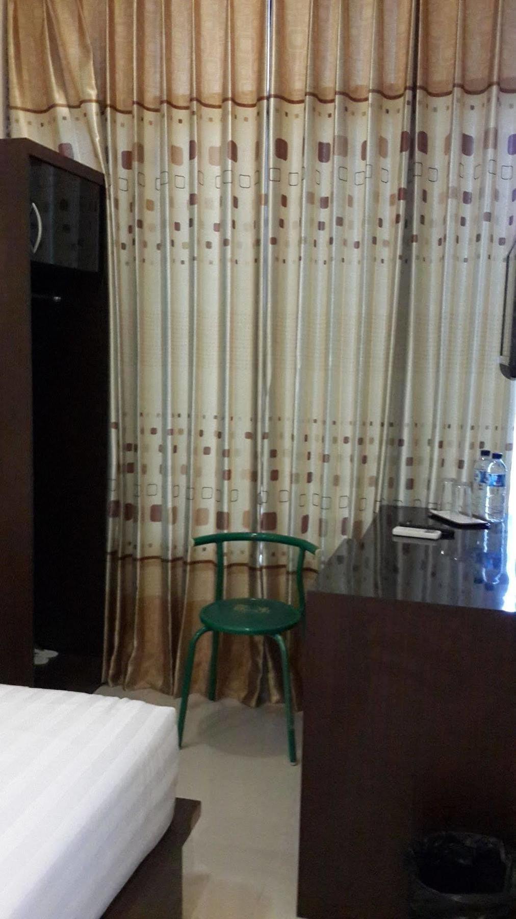 Reddoorz Plus @ Paal 2 Manado Luaran gambar