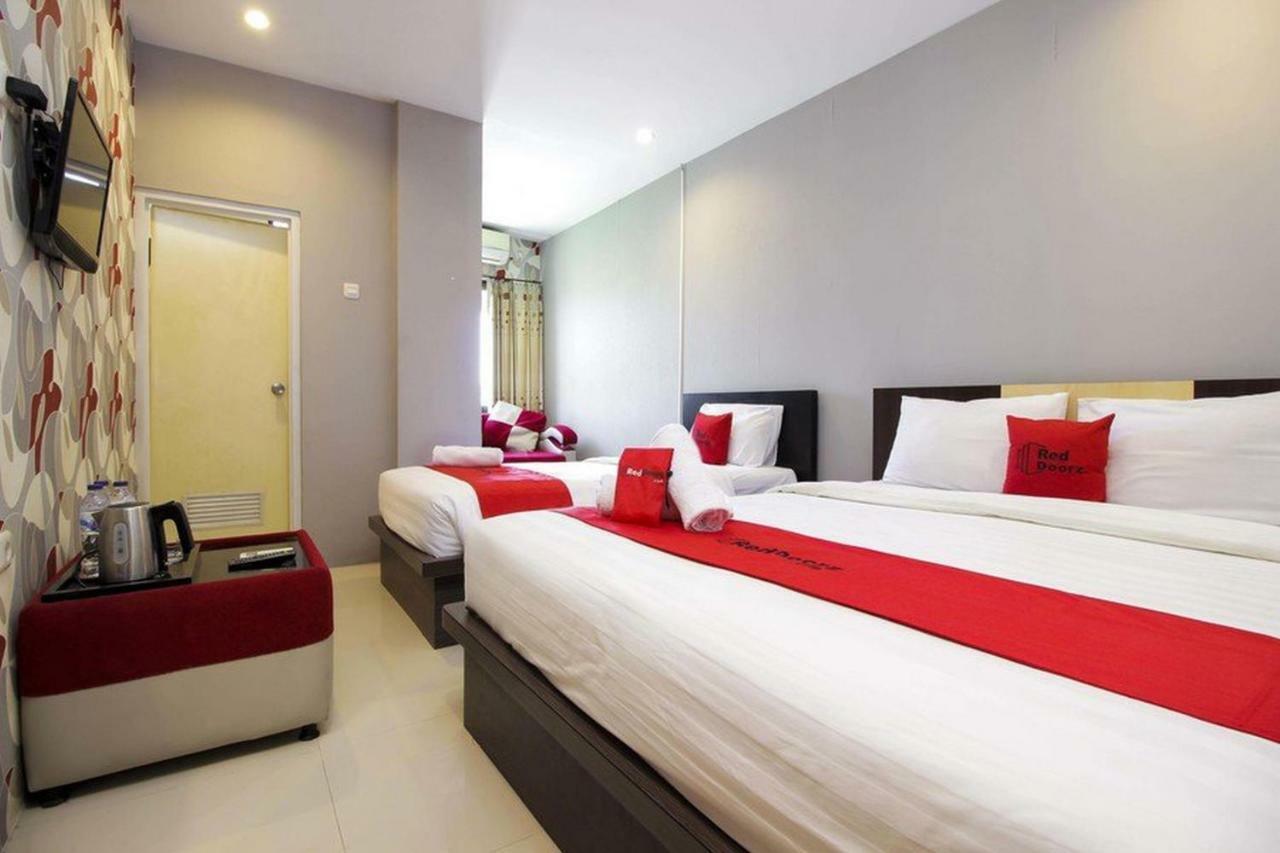 Reddoorz Plus @ Paal 2 Manado Luaran gambar